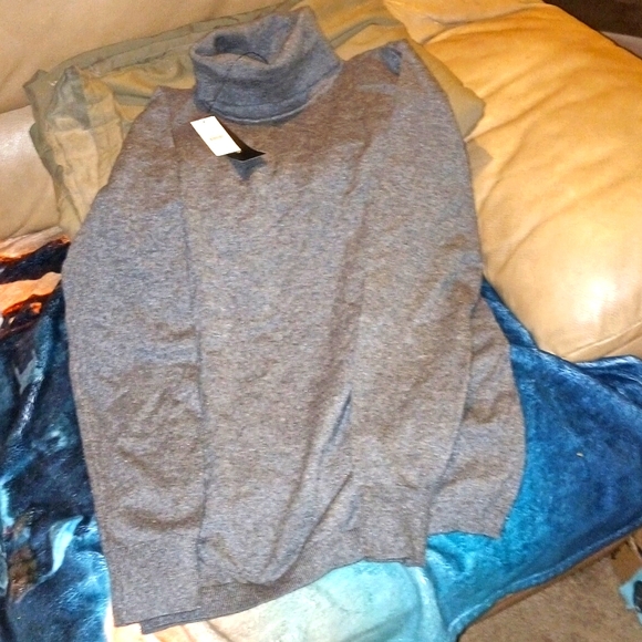 NWT-Talbot's-SMALL-Grey-Wash- fold-over-collar, Light-Weight-Long Sleeve Sweater - Picture 3 of 8